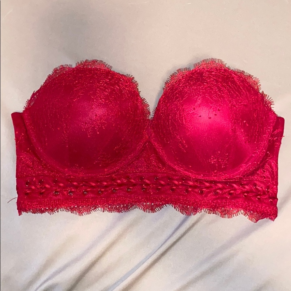 Victoria’s Secret Very Sexy Red Lace Strapless Bra